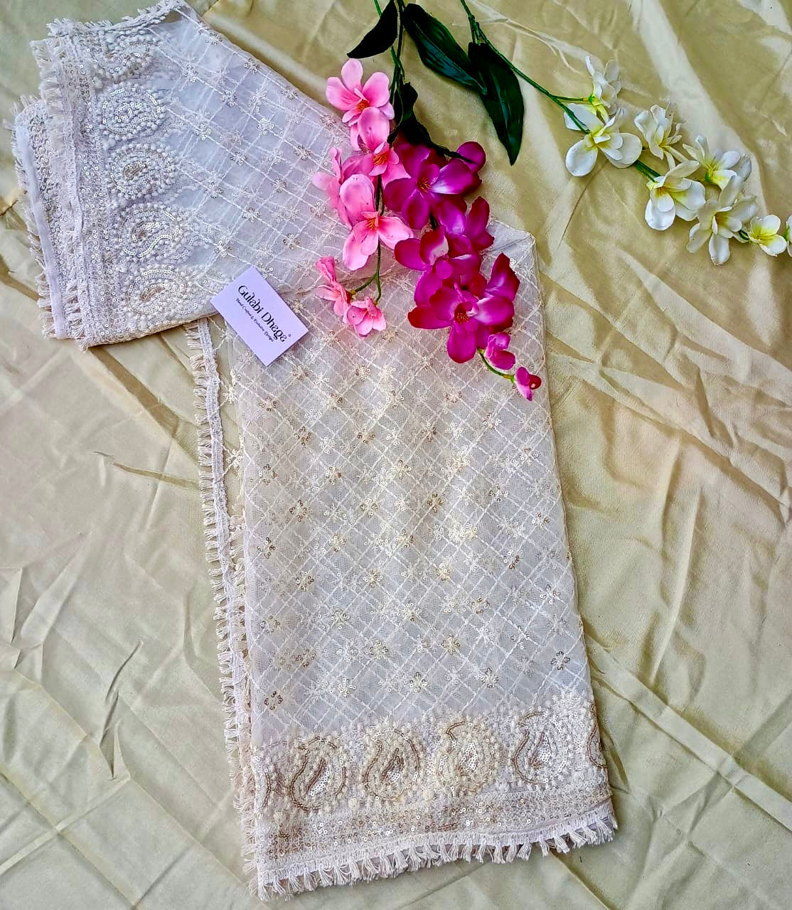 Intricate Chikankari embroidery dupatta