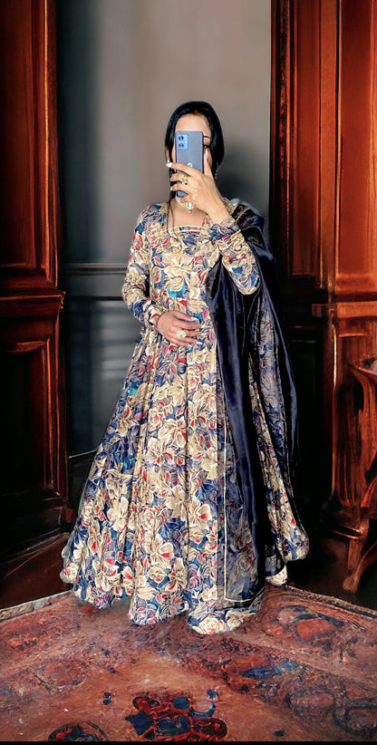 Rangeendori Anarkali Set